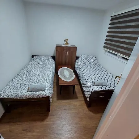 De La Pyramide Du Soleil Apartament